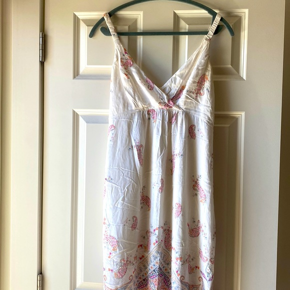Seraphine Pastel Printed Maternity Maxi Dress - Picture 3 of 8
